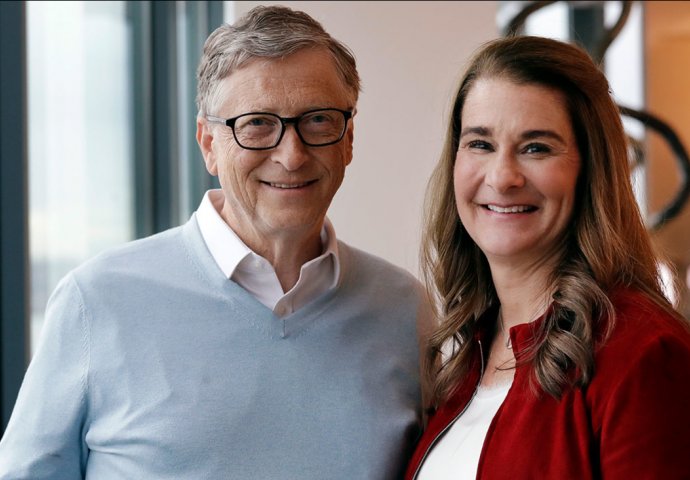 LJUBAVNA PRIČA PUNA NEOBIČNIH DETALJA: Evo kako su se upoznali i zavoljeli Bill Gates i Melinda, pogledajte i njihovu sliku sa vjenčanja (FOTO)