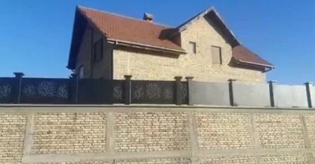 LUKSUZNA VILA OPASANA VISOKIM ZIDOVIMA, ČUVAJU JE OPASNI PSI: Veljko i Bogdana se preselili u Titel, OVO JE RAZLOG