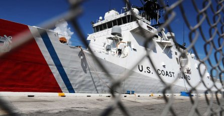 Iran optužuje SAD za "neprofesionalno ponašanje" nakon što je mornarica poslala upozoravajuće pucnje u Revolucionarnu gardu