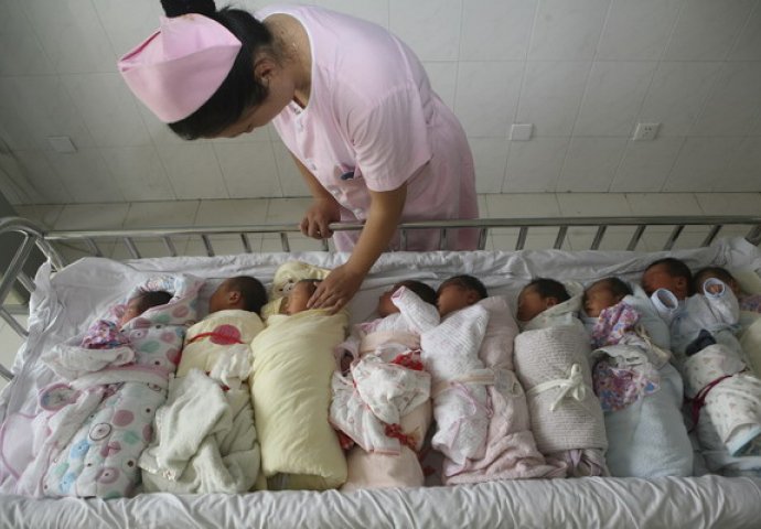 U 2020. kineska populacija beba smanjila se za 18 posto, pokazuju podaci