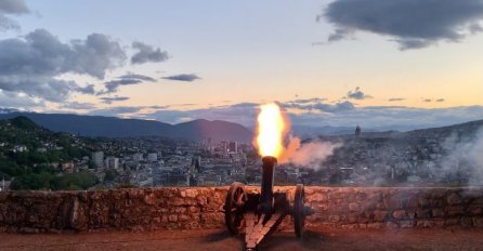 Top označio kraj mjeseca ramazana, sutra Bajram