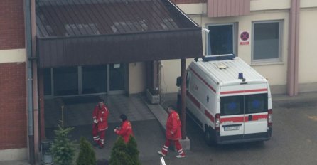 Mladić (22) izgubio bitku za život: Preminuo radnik koji je pao sa zgrade u Banjaluci