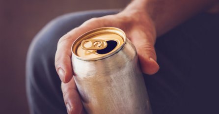 IZUZETNO OPASNO PO ZDRAVLJE: Kada ovo čujete, NIKADA više nećete piti iz LIMENKE