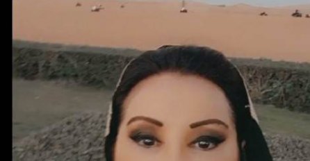 RASKOŠNO UKRAŠENI BALDAHIN, SVILENI TEPIH, NARGILA - DRAGANA KAO PRAVA ŠEHERZADA: Pogledajte kako uživa u Dubaiju