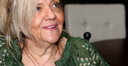 Ovako sada izgleda Marina Tucaković: Snimljena danas na ručku sa prijateljicom