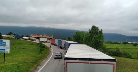 Nove odluke Hrvatske prouzrokovale haos na granicama: Kolone kamiona duge čak 10 kilometara (FOTO)