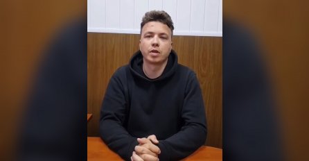 EU zatvara zračni prostor prema Bjelorusiji, zamrzavaju se investicije, bjeloruska državna TV objavila snimku uhićenog Protaševiča, očigledno iznuđenu, na kojoj "sve priznaje"