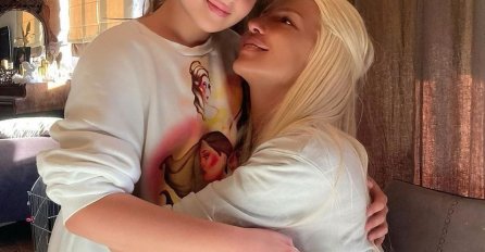 JELENA KARLEUŠA PRONAŠLA DNEVNIK KĆERKE NIKE, kad je vidjela šta piše, odmah objavila: Ova slika rastužila je sve JELENINE FANOVE (FOTO)