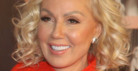 BRENA POSLIJE 28 GODINA VIDJELA STARIJU SESTRU FAKETU: Evo kako ona izgleda, OBJAVLJENE SLIKE