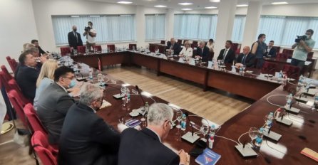 Počeo sastanak Dodika i Čovića u Banjaluci