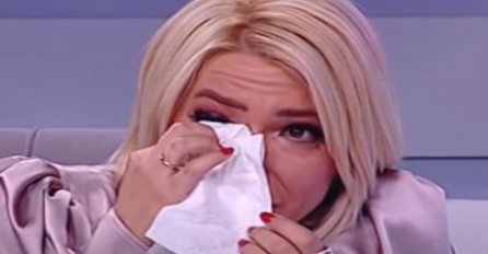 HITNA POMOĆ JE ODVEZLA U BOLNICU -JOVANI JEREMIĆ SE POGORŠALO ZDRAVLJE NAKON OTKAZA: Oglasila se i otkrila detalje