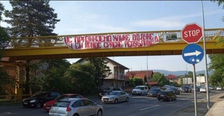 U centru Banja Luke transparent podrške ratnom zločincu Ratku Mladiću