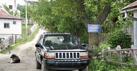 Posjetili su Mladićevo rodno selo iz kojeg mještani poručuju: Njegova kuća je u Hagu
