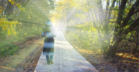 PREMINULI NIKAD NE DOLAZE U NAŠE SNOVE BEZ RAZLOGA: Evo na šta pokušavaju da nas upozore!