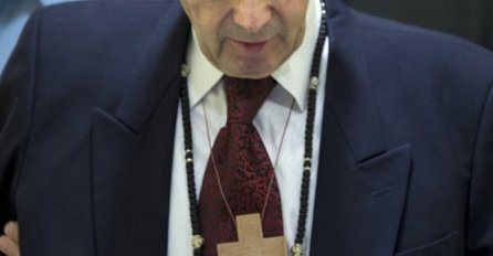 Podsjećanje kako su se 'skrivali' Mladić i Tolimir: Ljubakanje u sred Beograda braće po zločinu (VIDEO)