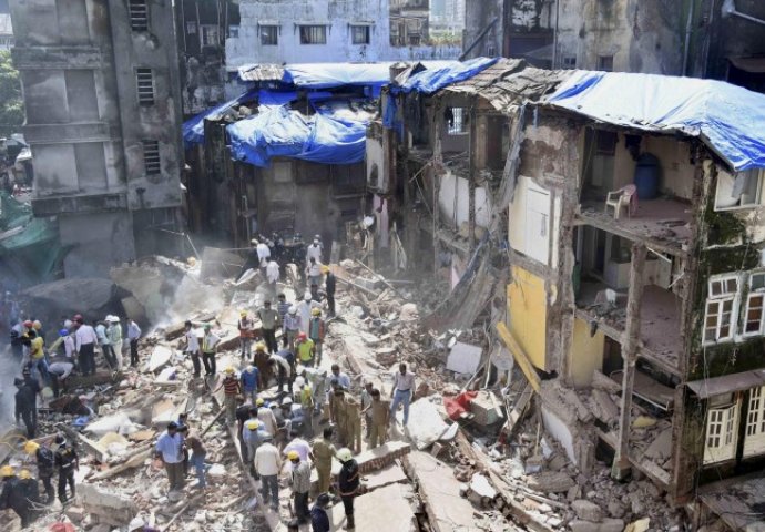 U Mumbaiju 11 poginulih u urušavanju zgrade