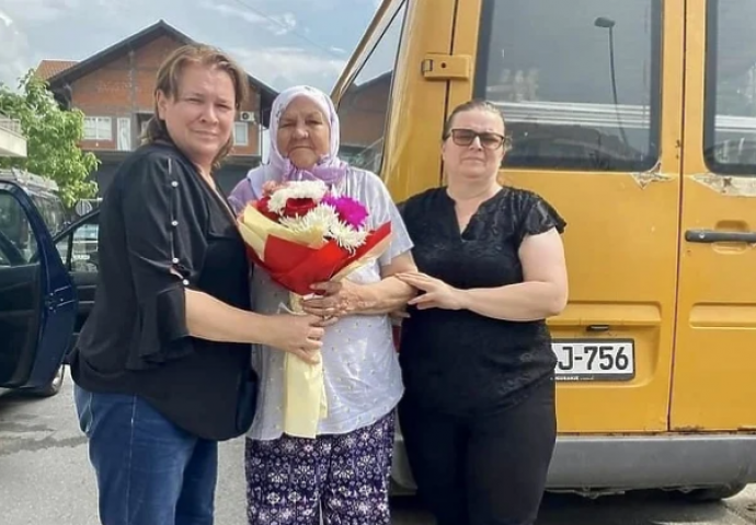 Nana Fata Orlović se oporavila, izašla iz bolnice uz osmijeh i cvijeće