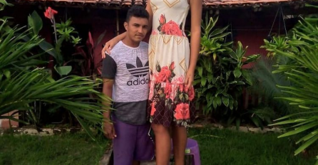 VIŠA JE OD 2 METRA, A UDALA SE ZA MUŠKARCA KOJI NEMA NI 170: 'Ljudi nas čudno gledaju, ali on je moja srodna duša' POGLEDAJTE NJIHOVE SLIKE (FOTO)