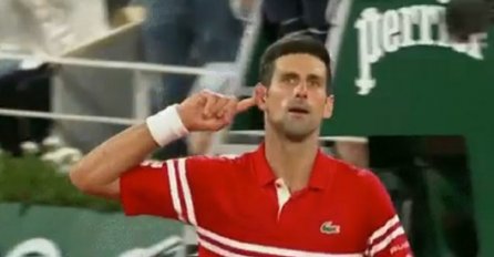 Pogledajte reakciju Đokovića prema publici kad je uzeo ključni set Nadalu