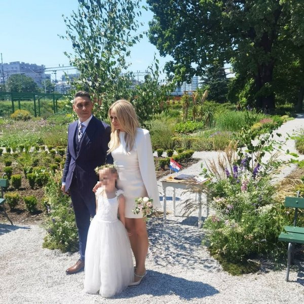 74433dba-5282-48a4-82f1-7ffe746c96f3