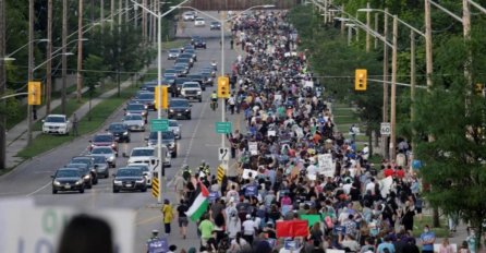 Hiljade ljudi maršom odale počast muslimanima ubijenim u Kanadi