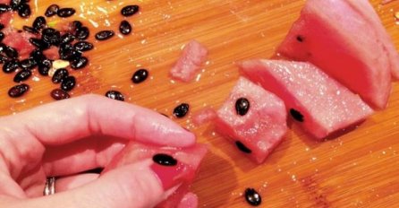 JEDETE LI KOŠTICE IZ LUBENICE ILI IH PLJUJETE? Evo šta je pravilno, KONAČNO SU RIJEŠILI DILEMU