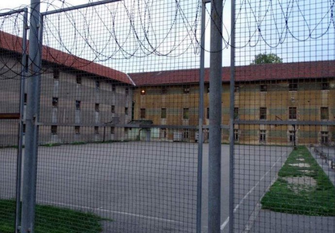 U TOKU JE VELIKA POTRAGA ŠIROM ZEMLJE: Pobjegao zatvorenik iz zatvora u Zenici, objavljena njegova fotografija