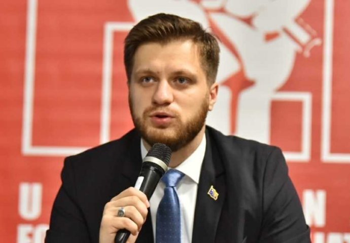 Irfan Čengić: “Osuđujem zastupnike koji su se vakcinisali, a nisu nabavili vakcine za građane”