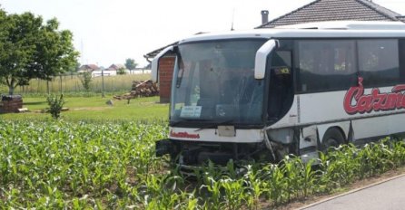 Vozač spasio pun autobus djece