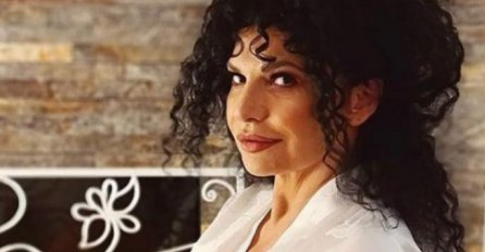 LIDIJA VUKIČEVIĆ U SEDMOJ DECENIJI IZGLEDA KAO PRAVA DAMA: Čekajte da vidite njenu sestru - PRIRODNA LJEPOTICA, KAŽU DA SU ISTE