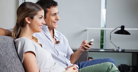 'U vezi sam i živim s dečkom koji je dobar, pažljiv'