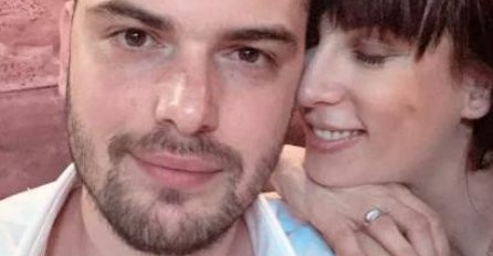 UPRAVO VJENČANI! TOMA PANIĆ OBJAVIO SLIKU SA SVADBE: Nadežda blista na njegovom RAMENU (FOTO)