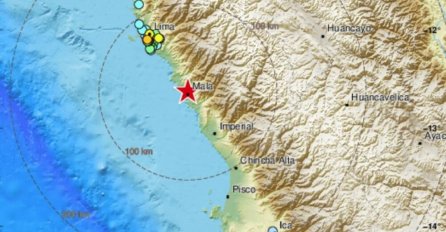  Tlo se trese već 10 sati, zabilježen potres od 5,7 stepeni u Peruu: Objavljen snimak, građani uplašeni