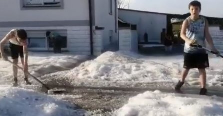 Žestoko nevrijeme pogodilo grad u Hrvatskoj, ljudi LOPATAMA RAZGRĆU LED