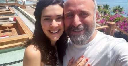 ZA 2 SATA 100.000 LAJKOVA! ŠEHERZADA POKAZALA TRUDNIČKI STOMAK NA PLAŽI: Uslijedila bujica komentara, glumica sija od sreće! (FOTO)