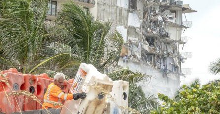 Spasioci tragaju za 150 nestalih nakon urušavanja zgrade u Miamiju: "Molimo se za čudo"