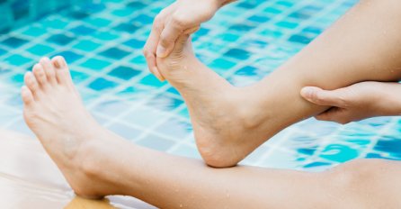 OVO MORATE ZNATI! I ODLIČAN PLIVAČ MOŽE SE UTOPITI! Ako vas uhvati grč u vodi ovako postupite