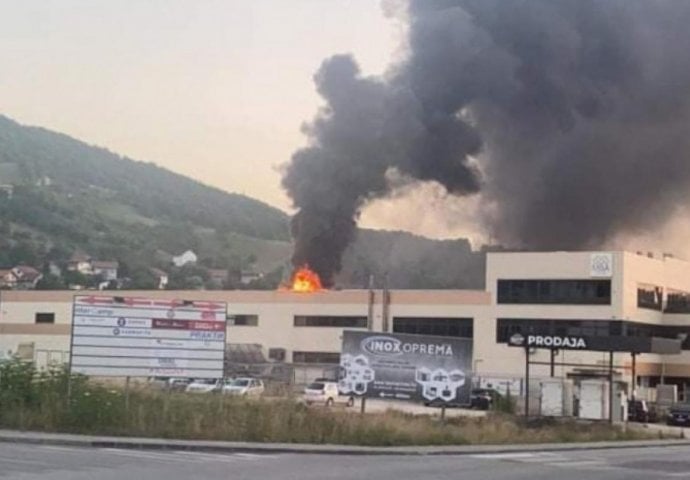 Požar u Vogošći: Vatra guta pogon pekare MBA