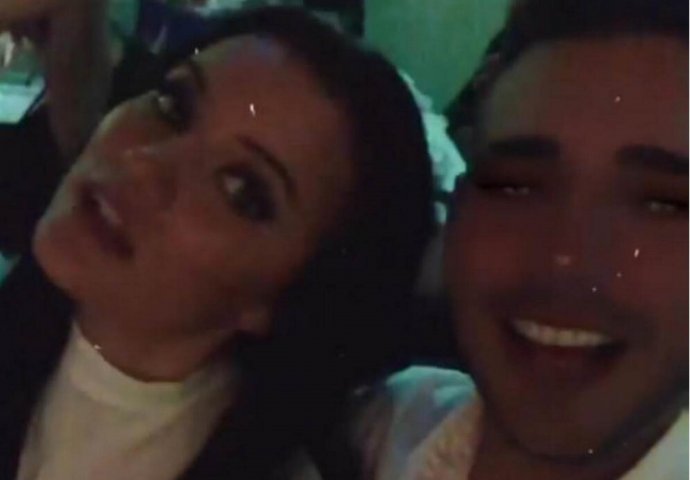 NOVI SNIMAK DARKA LAZIĆA I NJEGOVE NOVE DJEVOJKE: Pogledajte šta su radili na aerodromu, BEZ BLAMA!