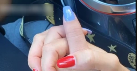 DUŠICA JAKOVLJEVIĆ ISPRATILA KĆERKU NA MATURU: Objavila njenu sliku i pokazala kako izgleda, SVI PORUČUJU DA JE PRAVA LJEPOTICA