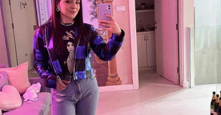 VANJU KNEŽEVIĆ STE SVI UPAMTILI, A EVO KO JE NJENA MAJKA: Jučer je objavila fotografiju, svi ćete obratiti pažnju na 1 DETALJ