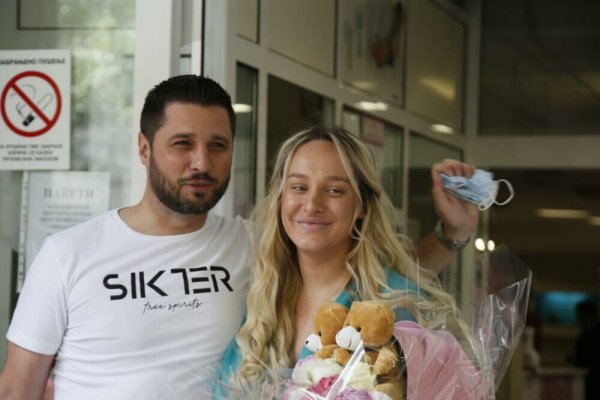 958803-markolunaa-ff