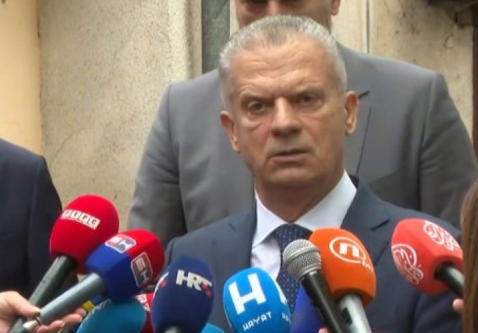 Radončić: HDZ i SDA od 1990. vežu zastave, a odgovornost prebacuju na opoziciju