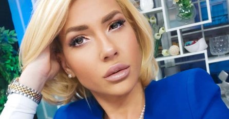 Jučer priznala da se razvodi, A EVO U ČEMU SE DANAS POJAVILA U EMISIJI: Obukla bijeli sako, a ispod NIŠTA (FOTO)