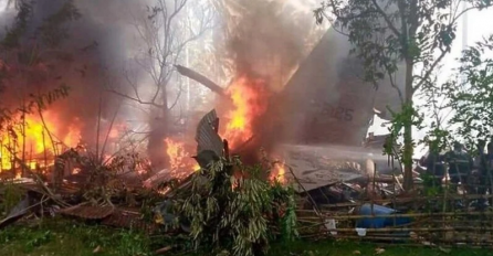 Poginulo 50 ljudi u padu vojnog aviona na Filipinima
