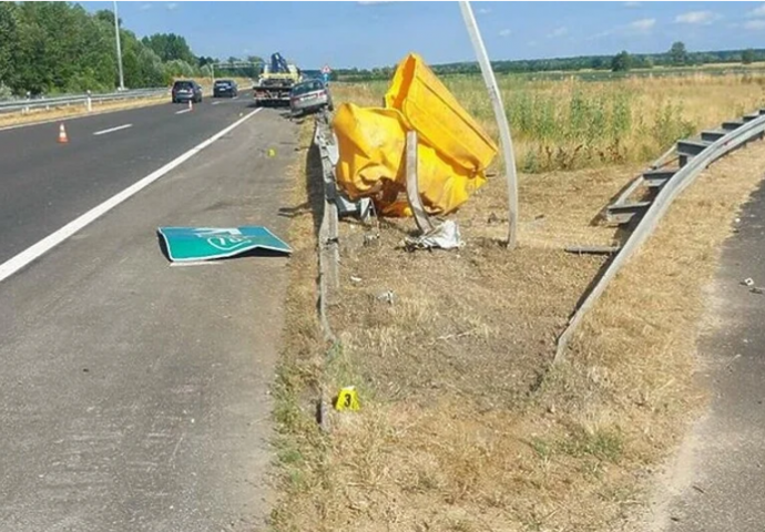 Hrvatska: Bh. državljanin vozeći 250 km/h bježao od policije pa se zabio u ogradu