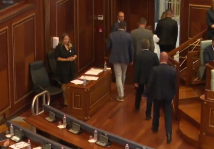 Srpska lista napustila Skupštinu Kosova zbog Rezolucije o Srebrenici