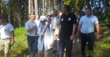 Sa učesnicima 'Marša mira' krenula i potpredsjednica FBiH Melika Mahmutbegović