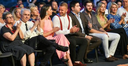 DRAŠKO SE SINOĆ POJAVIO U DRUŠTVU SVOJE NOVE DJEVOJKE: Zablistali na Banja Luka festu, SVI SAMO U NJIH GLEDALI 