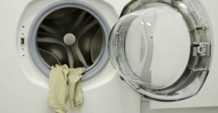 NAPOKON OTKRIVENA MISTERIJA: Evo gdje odlaze ČARAPE koje nestanu u mašini za veš! (VIDEO)